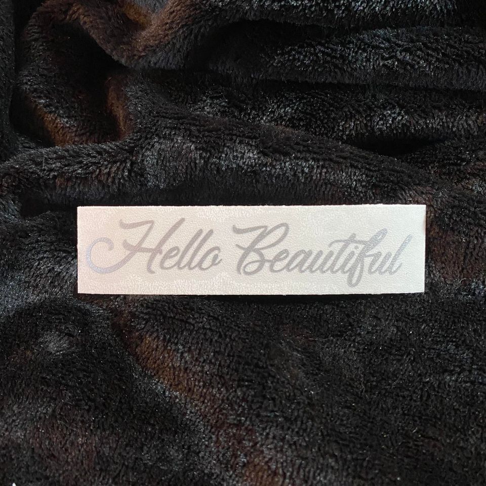 Hello Beautiful Script Decal